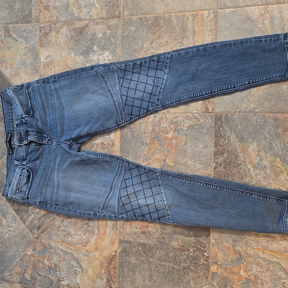 Stylish Blue Denim Jeans with Quilted Detail